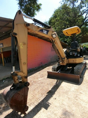 ขายรถขุดแบคโฮเก่านอกสวยเดิมๆ ยี่ห้อ CAT 303CR ขนาดPc30 รถเก่านอกแท้100\% (คอลโทนสั้น ปั๊มนิ้ว #อามยาวพิเศษ มีลายหัวแย็ก แทรคเหล็กใหม่มือ1) เครื่องแน่น ระบบไว รถพร้อมใช้งาน เอกสารใบอินวอยครบ         ????ราคา 410,000 ต่อรองได้???? ☎ สนใจติดต่อ 096-3268553 (ส