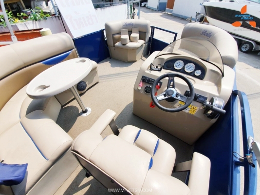 2016 BENTLEY Pontoon 14 ฟุต