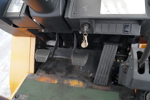 ขายถูกมาก Toyota 7FG18 ยก1.8ตัน เสาสูง3เมตร งาไสล์ หุบ-ถ่าง เครื่องยนต์เบนซิน ขายถูกมาก Toyota 7FG18 ยก1.8ตัน เสาสูง3เมตร งาไสล์ หุบ-ถ่าง เครื่องยนต์เบนซิน