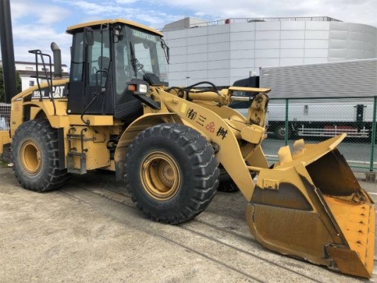 ขายรถตักล้อยาง CAT 950H ปี 2012 นำเข้าเองจากญี่ปุ่น สภาพสวยพร้อมใช้งาน ถึงเร็วๆนี้ครับ