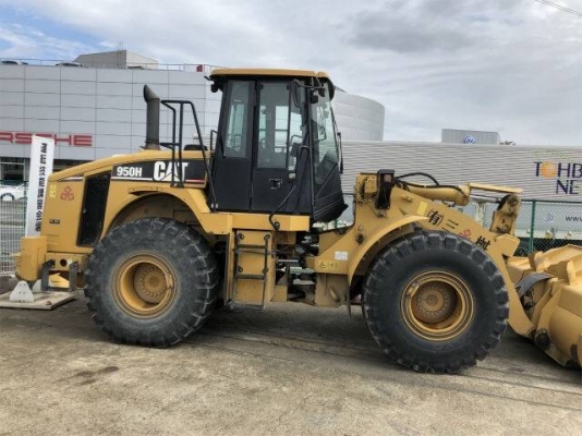 ขายรถตักล้อยาง CAT 950H ปี 2012 นำเข้าเองจากญี่ปุ่น สภาพสวยพร้อมใช้งาน ถึงเร็วๆนี้ครับ