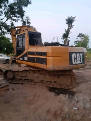 ขายCAT320B ไฟฟ้าครบ ช่วงล่างดี เอกสารเล่มทะเบียนราคา 600,000
