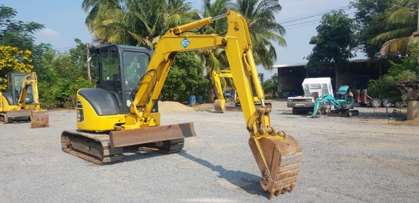 รถขุดโคมัตสุ  PC50MR-2 เก่าญี่ปุ่น