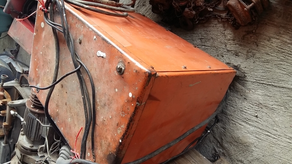 ขาย ตู้เชื่อม พลัง 300 แอม สภาพสวย ช้งานได้ปกติ