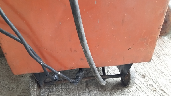 ขาย ตู้เชื่อม พลัง 300 แอม สภาพสวย ช้งานได้ปกติ