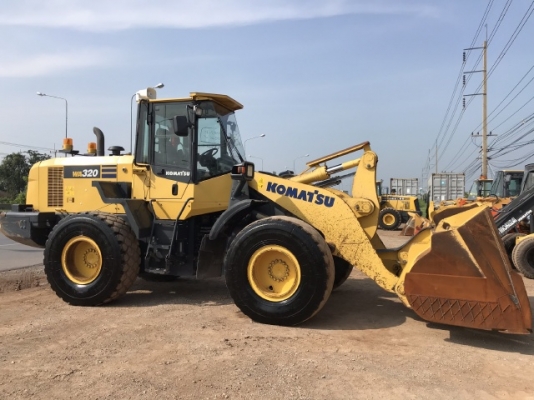 ขายรถตักล้อยาง KOMATSU WA320-7 ปี 2014 นำเข้าเองจากญี่ปุ่น สภาพสวยพร้อมใช้งาน ถึงเร็วๆนี้ครับ ขายรถตักล้อยาง KOMATSU WA320-7 ปี 2014 นำเข้าเองจากญี่ปุ่น สภาพสวยพร้อมใช้งาน ถึงเร็วๆนี้ครับ