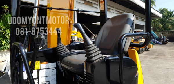 ขาย รถขุด KOMATSUรุ่น PC38UU-3- มือสองญี่ปุ่น แทรกเหล็ก สลัก บูทเอวแน่น 100\% สวยพร้อมใช้งาน มือถือ 0818753444