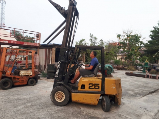 ขาย รถโฟคลิฟท์ SUMITOMO เบนซิน 2.5 ตัน พร้อมติดแก๊สจากนอก เสาสูง 3 เมตร งากระดก มีหิ้ง พร้อมใช้ ขาย รถโฟคลิฟท์ SUMITOMO เบนซิน 2.5 ตัน พร้อมติดแก๊สจากนอก เสาสูง 3 เมตร งากระดก มีหิ้ง พร้อมใช้