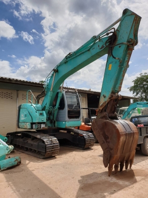 แบ็คโฮ โกเบลโ้ก้ SK200