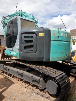 แบ็คโฮ โกเบลโ้ก้ SK200