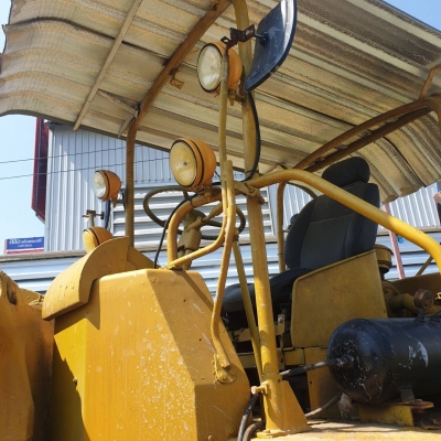 ขายรถตักล้อยาง CAC-950 รถพร้อมใช้ ราคา.350,000 เครื่องเปลี่ยนใหม่ ระบะการทำงานพร้อม ต่อแขนแล้ว สนใจคุยกันครับที่.081-3531946 ต่อ.บางนา