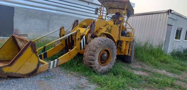 ขายรถตักล้อยาง CAC-950 รถพร้อมใช้ ราคา.350,000 เครื่องเปลี่ยนใหม่ ระบะการทำงานพร้อม ต่อแขนแล้ว สนใจคุยกันครับที่.081-3531946 ต่อ.บางนา