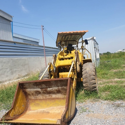 ขายรถตักล้อยาง CAC-950 รถพร้อมใช้ ราคา.350,000 เครื่องเปลี่ยนใหม่ ระบะการทำงานพร้อม ต่อแขนแล้ว สนใจคุยกันครับที่.081-3531946 ต่อ.บางนา