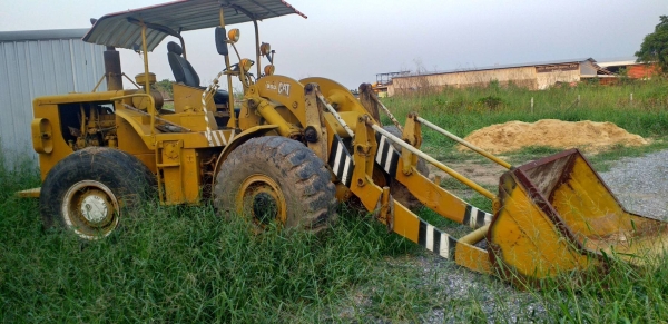 ขายรถตักล้อยาง CAC-950 รถพร้อมใช้ ราคา.350,000 เครื่องเปลี่ยนใหม่ ระบะการทำงานพร้อม ต่อแขนแล้ว สนใจคุยกันครับที่.081-3531946 ต่อ.บางนา