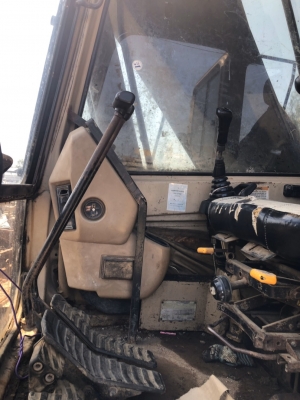 ขายรถแบคโฮมูมยาวCAT320V2-LCเอกสารเล่มทะเบียน ราคา.780,000 รถใช้งานอยู่ แอร์มี ไฟฟ้าใช้งานได้ มูมยาว 18 ม.สนใจนัดลองรถได้ที่ 081-3531946 ต่อ.บางนา รถอยู่ กทม