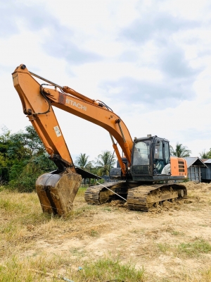 ขายรถแบคโฮ HITACHI ZX200-5G อินวอยราคา.1,250,000 รถพร้อมใช้งาน แอร์มี ไฟฟ้าใช้งานได้ เอวมีขยับนิดหน่อย ชั้วโมงการทำงาน 15,880 ช.ม สนใจนัดลิงรถได้ที่ 081-3531946 ต่อ.บางนา รถอยู่ สระแก้ว