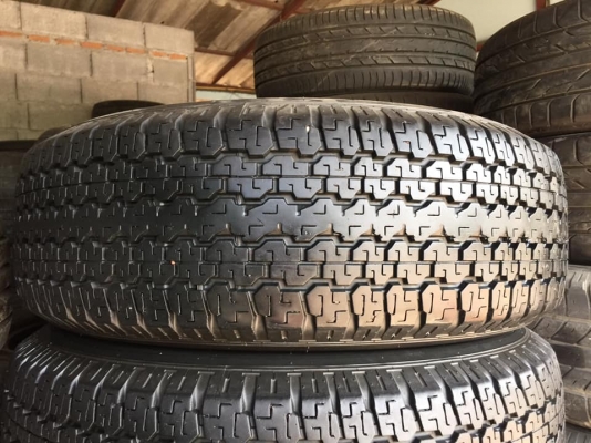 ขายยางบริสโตน 245/70/16ปี15 ดอกยาง80\%+สนใจโทร0879050181.ส่งได้ครับ