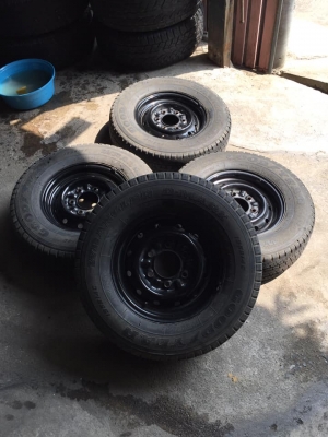 ขายล้อกะทะ+ยางGoodyear 195R14ปีหาย ดอกยางมีตามรูปเข้าไร่ เข้าสวน โทร0879050181.ส่งได้ครับ