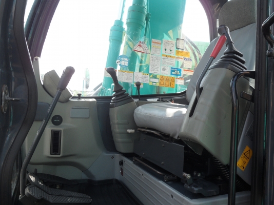 SK135-yy04 4,XXXชม  KOBELCO (รถนอก นำเข้า ขายถูก)@1,680,000บาท เครื่องดีปั่มแรง ไฟฟ้าครบ รถนอกเพิ่งนำเข้ามาใหม่ ยังไม่เคยใช้งานในเมืองไทย คอนโทรลน้ำมัน ปั้มนี้ว เครื่องดีปั้มเเรงเร็วแรงไม่โหลดพร้อมใช้ บูมอาร์มสวย ช่วงล่างดี รถสวย เร็วแรง ไม่โหลด รถพร้อมใช