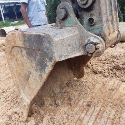 ขายKOBELCO SK200-8 สภาพสวยราคา 1,250,000 ขายKOBELCO SK200-8 สภาพสวยราคา 1,250,000