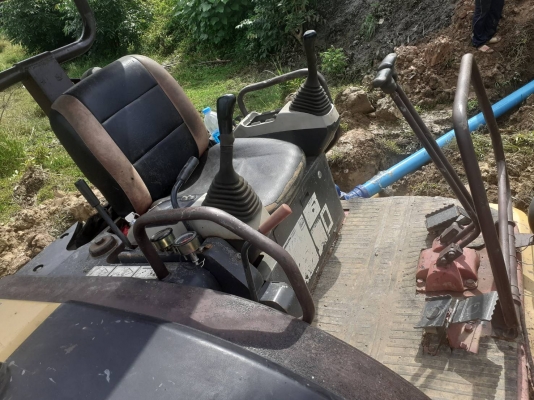 ขาย 375,000 KOMATSU pc 40-8 MR 2 ไฟฟ้าครบ เครื่องดี ปั้มแรง เอวแน่น ช่วงล่างเต็ม รถสวยพร้อมใช้ รถใช้
