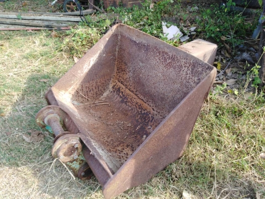 ขายบ๋้งกีํตักทราย เลน เก่าญี่ปุ่น ของKOBELCO PC40-7 แกน45มม.กว้าง78ซม. ขาย15,000บาท