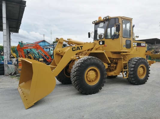 ขายถูก รถตักล้อยาง CAT 936E นำเข้าจากญี่ปุ่นโดยตรง โทร.090-986-2521 อ๊อบ