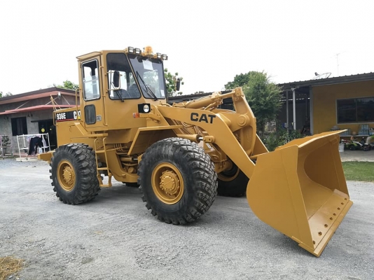 ขายถูก รถตักล้อยาง CAT 936E นำเข้าจากญี่ปุ่นโดยตรง โทร.090-986-2521 อ๊อบ