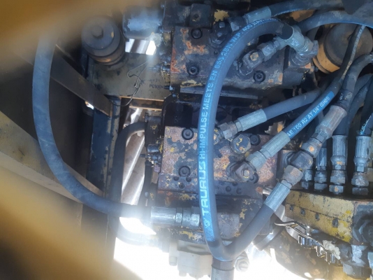 ขายแบคโฮ komatsu pc100-5