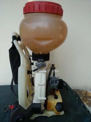 เครื่องพ่นปุ๋ย เครื่องพ่นปุ๋ย