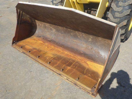 ขาย รถตัก KOMATSU WA100-5 นำเข้าจากญี่ปุ่น ระบบดี สีเดิมทั้งคัน ขายถูก โทร.090-986-2521 อ๊อบ