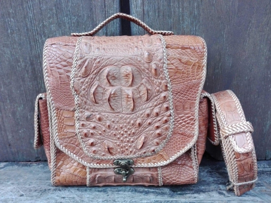 กระเป๋าหนังจรแท้ มือหนึ่ง !  สีดำ และ สีแทน  ราคาพิเศษจากผู้ผลิตโดยตรง