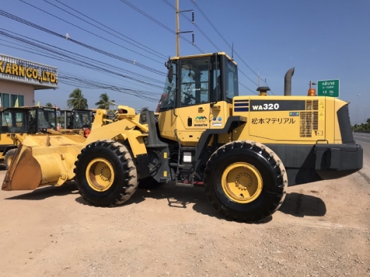 ขายรถตักล้อยาง KOMATSU WA320-6 ปี 2013 นำเข้าเองจากญี่ปุ่น สภาพสวยพร้อมใช้งาน มีVDOการทำงานครับ
