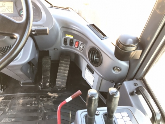 ขายรถตักล้อยาง KOMATSU WA320-6 ปี 2013 นำเข้าเองจากญี่ปุ่น สภาพสวยพร้อมใช้งาน มีVDOการทำงานครับ