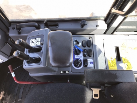 ขายรถตักล้อยาง KOMATSU WA320-6 ปี 2013 นำเข้าเองจากญี่ปุ่น สภาพสวยพร้อมใช้งาน มีVDOการทำงานครับ