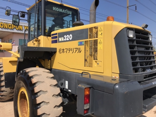 ขายรถตักล้อยาง KOMATSU WA320-6 ปี 2013 นำเข้าเองจากญี่ปุ่น สภาพสวยพร้อมใช้งาน มีVDOการทำงานครับ