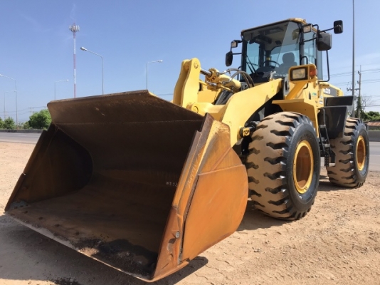 ขายรถตักล้อยาง KOMATSU WA320-6 ปี 2013 นำเข้าเองจากญี่ปุ่น สภาพสวยพร้อมใช้งาน มีVDOการทำงานครับ
