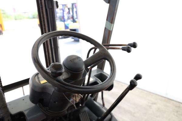 Toyota 6FD15 ยก1.5ตัน เสา3เมตร เครื่องดีเซล สวย แห้ง เดิมจากญี่ปุ่น Toyota 6FD15 ยก1.5ตัน เสา3เมตร เครื่องดีเซล สวย แห้ง เดิมจากญี่ปุ่น