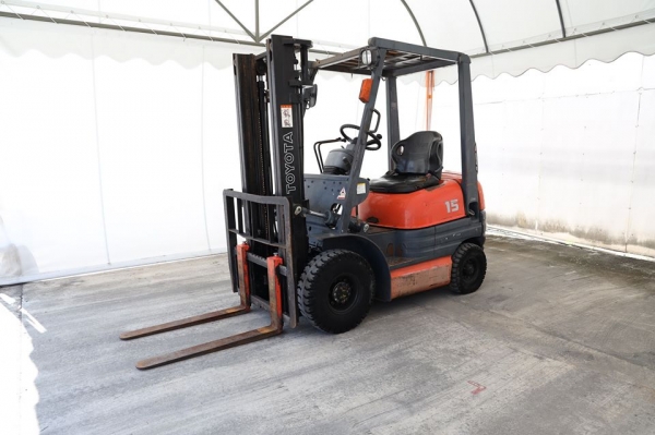 Toyota 6FD15 ยก1.5ตัน เสา3เมตร เครื่องดีเซล สวย แห้ง เดิมจากญี่ปุ่น