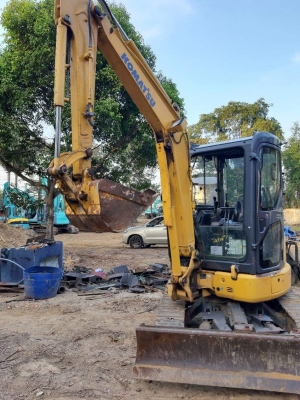 ขาย.KOMATSU PC35MR-2. เก่านอกแท้  เดิมๆๆสภาพสวยสภาพสวยพร้อมใช้  โทร  089-3818694 จ๊อย