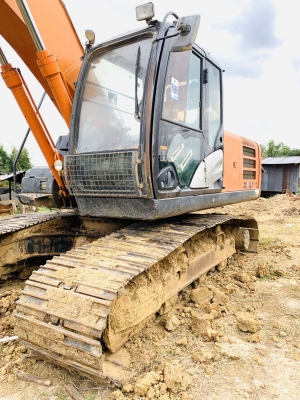 ขาย 1,190,000 HITACHI ZX 200-5G ไฟฟ้าครบ เครื่องดี ปั้มแรง เอวแน่น ช่วงล่างดี เอกสารเล่มทะเบียน รถพร้อมใช้งาน รถอยู่ สระแก้ว 090-772-3710 090-772-3708