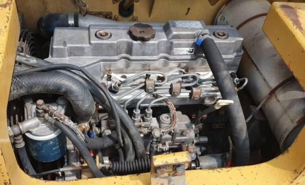 ขายด่วนพิเศษลดกระหน่ำ475,000บาทรถแบคโฮรถ     CAT308BSR  รุ่นยอดนิยมสวยๆเทียบเท่า  PC80ออโต้คันเร่งเครื่อง4สูบ  เครื่องดีปั่มแรงไฟฟ้าครบซีเรียสุงชั่วโม่งทำงานน้อยรถนอกเพิ่งนำเข้ามาใหม่ยังไม่เคยใช้งานในเมืองไทยเลยโคลทอลน้ำมันสั่นปั้มนี้ว เครื่องดีปั้มเเรงเร