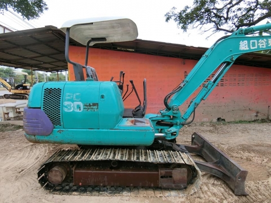 ขายรถขุดแบคโฮเก่านอกแท้ สวยเดิมๆ ยี่ห้อ : KOMATSU 30-7 ขนาดPc-30 #คอลโทนสั้นปั๊มนิ้ว แทรคเหล็กใหม่ เครื่องแน่น ระบบไว รถพร้อมใช้งาน เอกสารใบอินวอยครบ       ????ราคา 430,000 ต่อรองได้???? ☎️ติดต่อ 096-3268553 (สถิตย์พันธ์) ????ID LINE 0963268553 ร้านรุ่งเจ