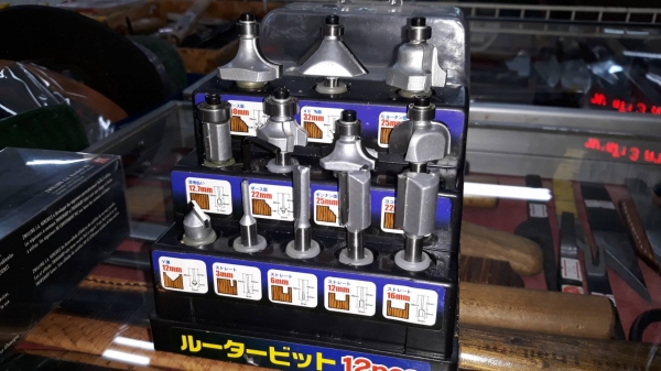 ขายดอกเร้าเตอร์ชุด12ชิ้น MADE IN JAPAN.ใหม่