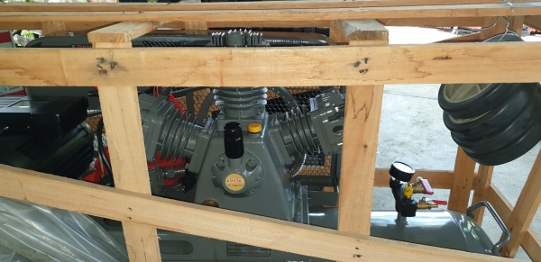 4 แรง 3 หัว 200 ไฟ 220 v 4 แรง 3 หัว 200 ไฟ 220 v