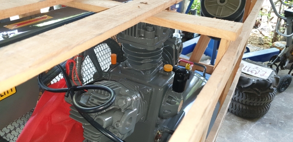 4 แรง 3 หัว 200 ไฟ 220 v 4 แรง 3 หัว 200 ไฟ 220 v