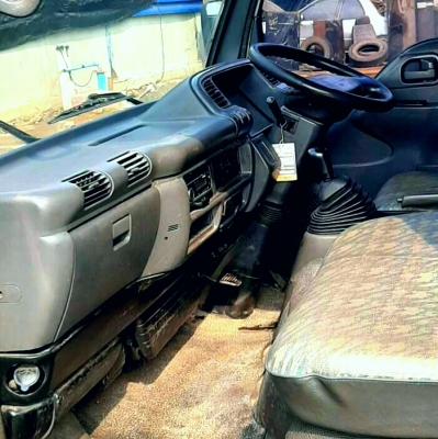 หกล้อ ฮีโน่ FD3H HO7C185โบว์ ติดเครน UNIC 3ตัน 3ปอก กะบะยาว5ม.เครืองดี แคชชีสวย รถสภาพดีใช้งานประจำ ทะเบียน ม.79 หกล้อ ฮีโน่ FD3H HO7C185โบว์ ติดเครน UNIC 3ตัน 3ปอก กะบะยาว5ม.เครืองดี แคชชีสวย รถสภาพดีใช้งานประจำ ทะเบียน ม.79