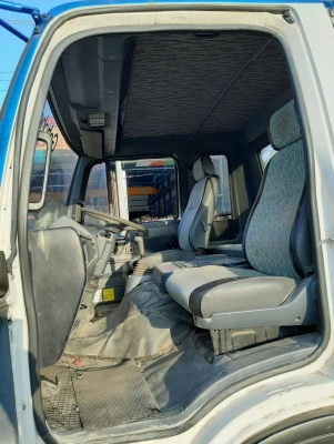 หกล้อ ฮีโน่ FD3H HO7C185โบว์ ติดเครน UNIC 3ตัน 3ปอก กะบะยาว5ม.เครืองดี แคชชีสวย รถสภาพดีใช้งานประจำ ทะเบียน ม.79 หกล้อ ฮีโน่ FD3H HO7C185โบว์ ติดเครน UNIC 3ตัน 3ปอก กะบะยาว5ม.เครืองดี แคชชีสวย รถสภาพดีใช้งานประจำ ทะเบียน ม.79