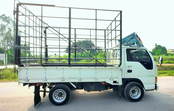 หกล้อ ฮีโน่ FD3H HO7C185โบว์ ติดเครน UNIC 3ตัน 3ปอก กะบะยาว5ม.เครืองดี แคชชีสวย รถสภาพดีใช้งานประจำ ทะเบียน ม.79 หกล้อ ฮีโน่ FD3H HO7C185โบว์ ติดเครน UNIC 3ตัน 3ปอก กะบะยาว5ม.เครืองดี แคชชีสวย รถสภาพดีใช้งานประจำ ทะเบียน ม.79