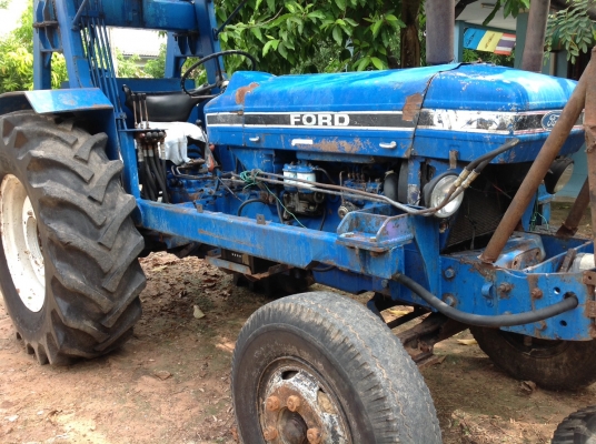 ขายรถคีบอ้อยFORD77.T5 พร้อมเล่มทะเบียน เครื่องแน่นเกียดีระบบดีปกติ พร้อมใช้งาน